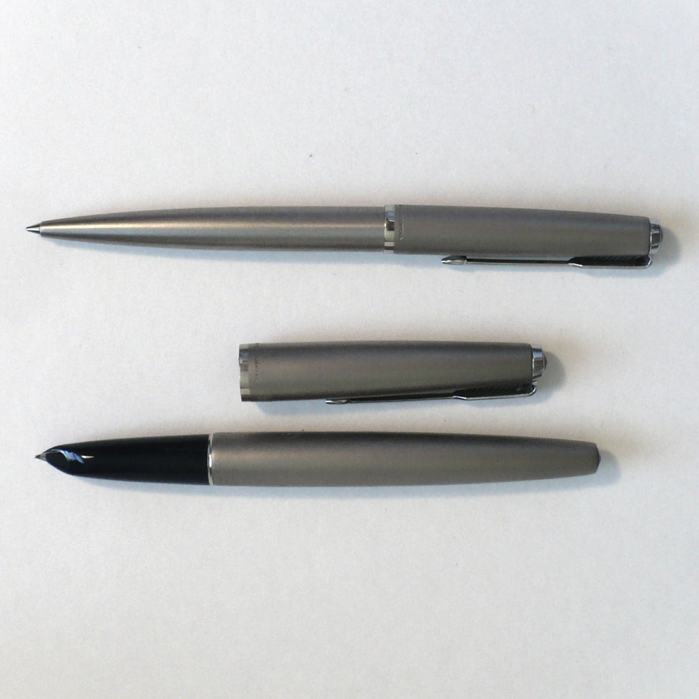 Mid Century Argentina Parker 61 Mk II Aerometric Fountain Pen Set.