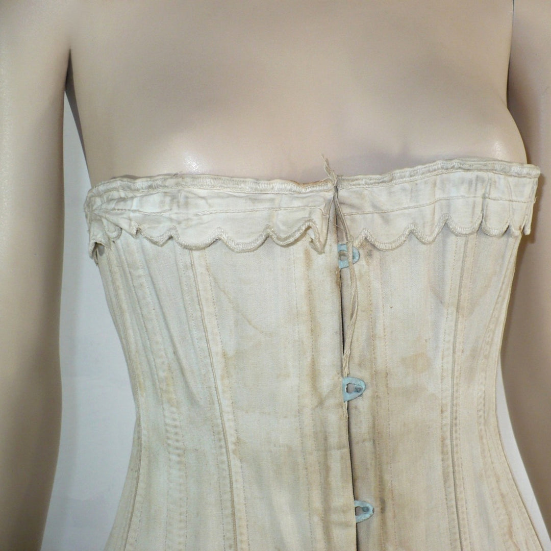 Mannequin wearing an Edwardian corset.