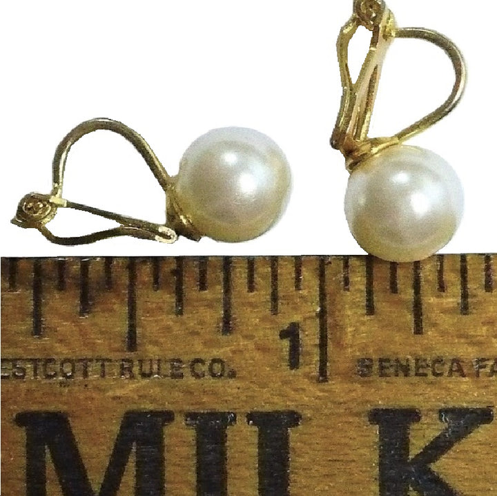 Earrings.