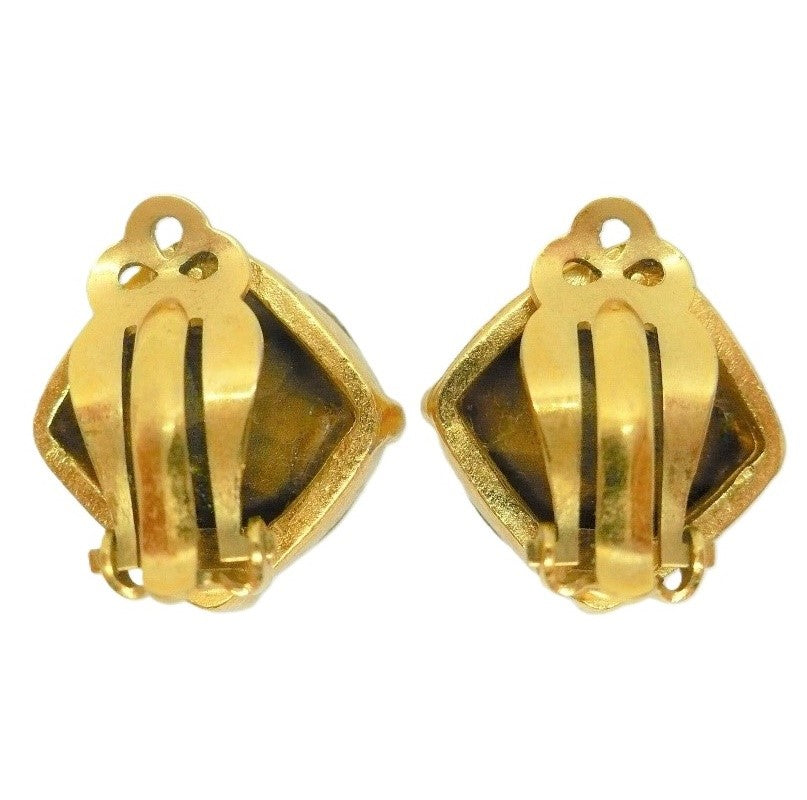 Earrings.
