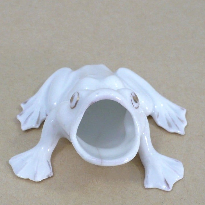 Figurine.