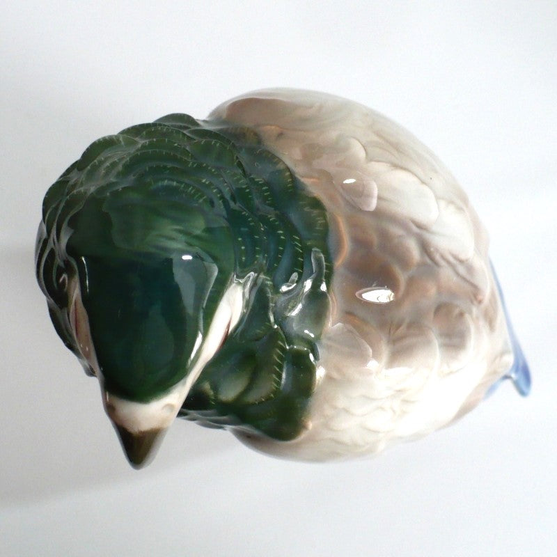 Figurine.