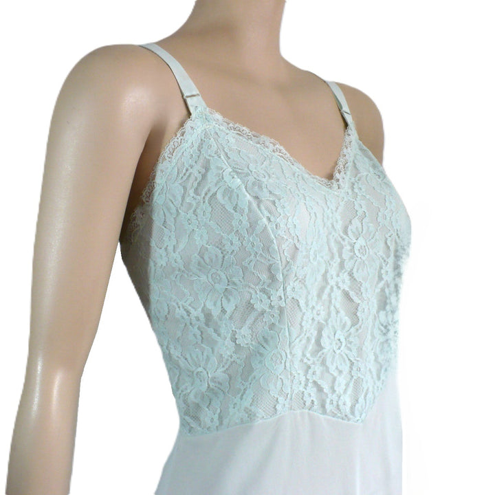 1960s Vintage Mint Green Lace Medium Vintage Full Slip.