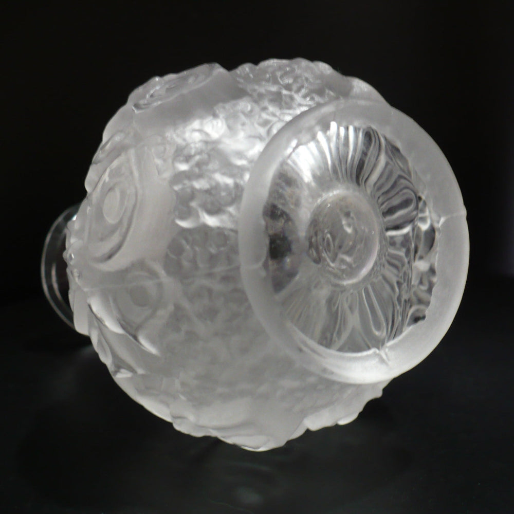 1930s Dragonfly Vase by Schlevogt & Hoffmann, base.