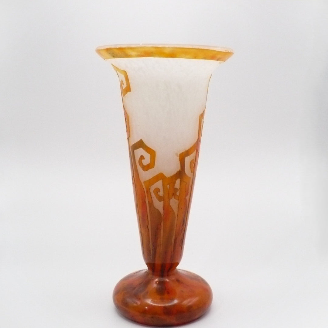 1927 Le Verre Francais Fougères Table Vase, As Is.
