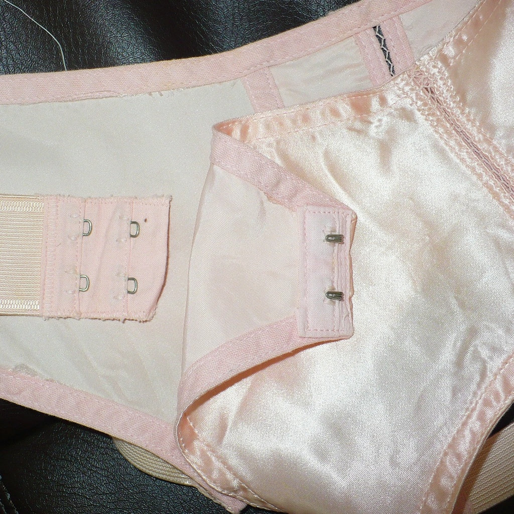 1940s Vintage Pin-up Girl Pink Satin and Lace Garter Belt Get Lucky Vintage 1940s Vintage Pin-up Girl Pink Satin and Lace Garter Belt Get Lucky Vintage