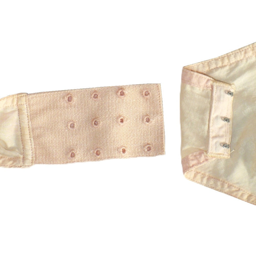 1940s Vintage Garter Belt Floral Print on Cotton Bullseye Button Clasps Get Lucky Vintage 1940s Vintage Garter Belt Floral Print on Cotton Bullseye Button Clasps Get Lucky Vintage