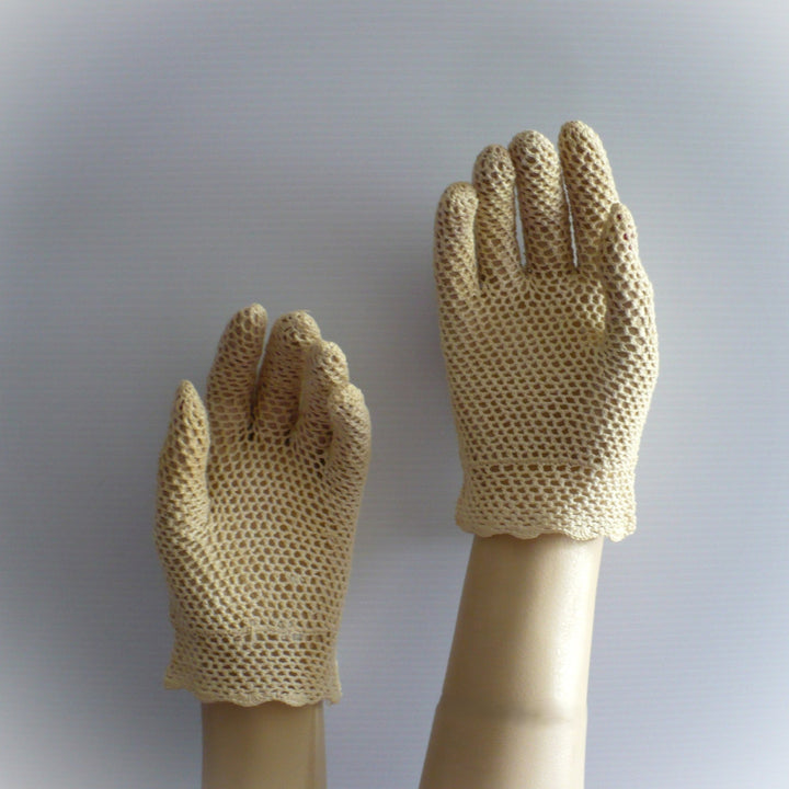 XS/Sz6 Crocheted 1920s Summer Shorties, Vintage Gatsby Gloves.