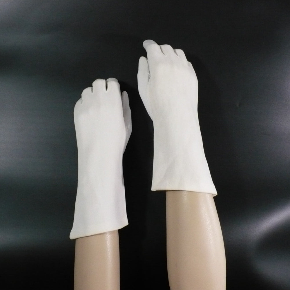 1950s Vintage White Nylon Slip-on Day Gloves Size 7 by Kayser.