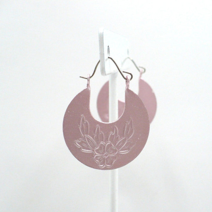 1970s Vintage Dusty Rose Pink Floral Crescent Hoop Earrings (One Inch)