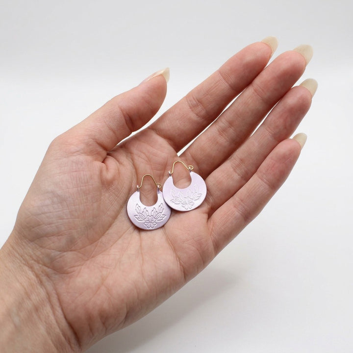 1970s Vintage Pale Lavender Floral Crescent Hoop Earrings (One Inch)