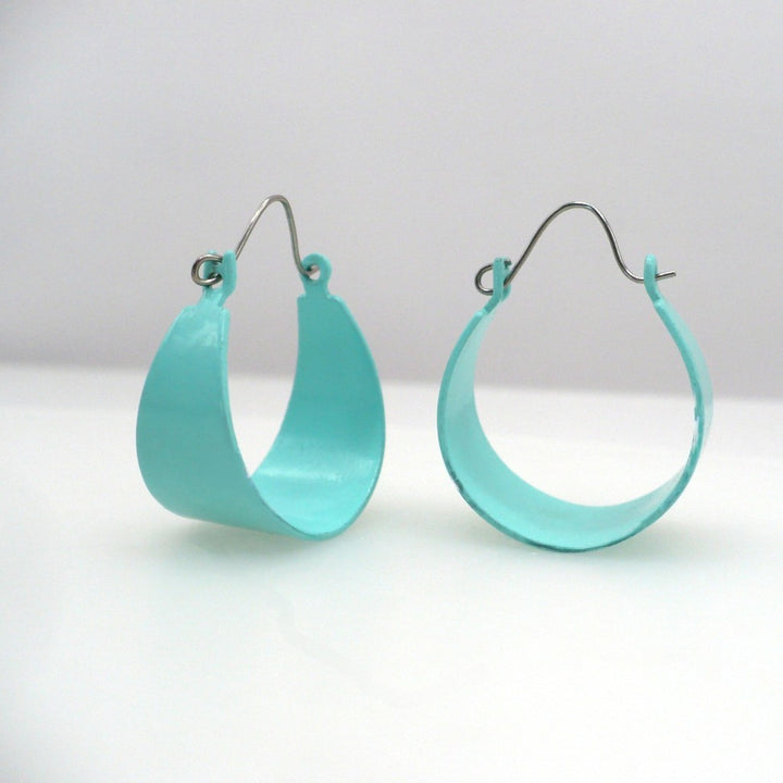 1980s Vintage Turquoise Tapered Enamel Hoop Earrings (3/4-inch)