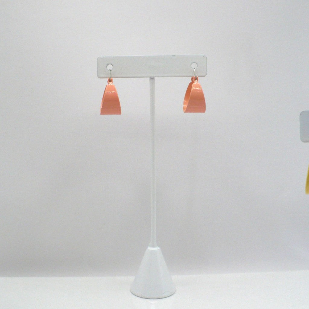 1980s Vintage Peach Tapered Enamel Hoop Earrings (3/4-inch)