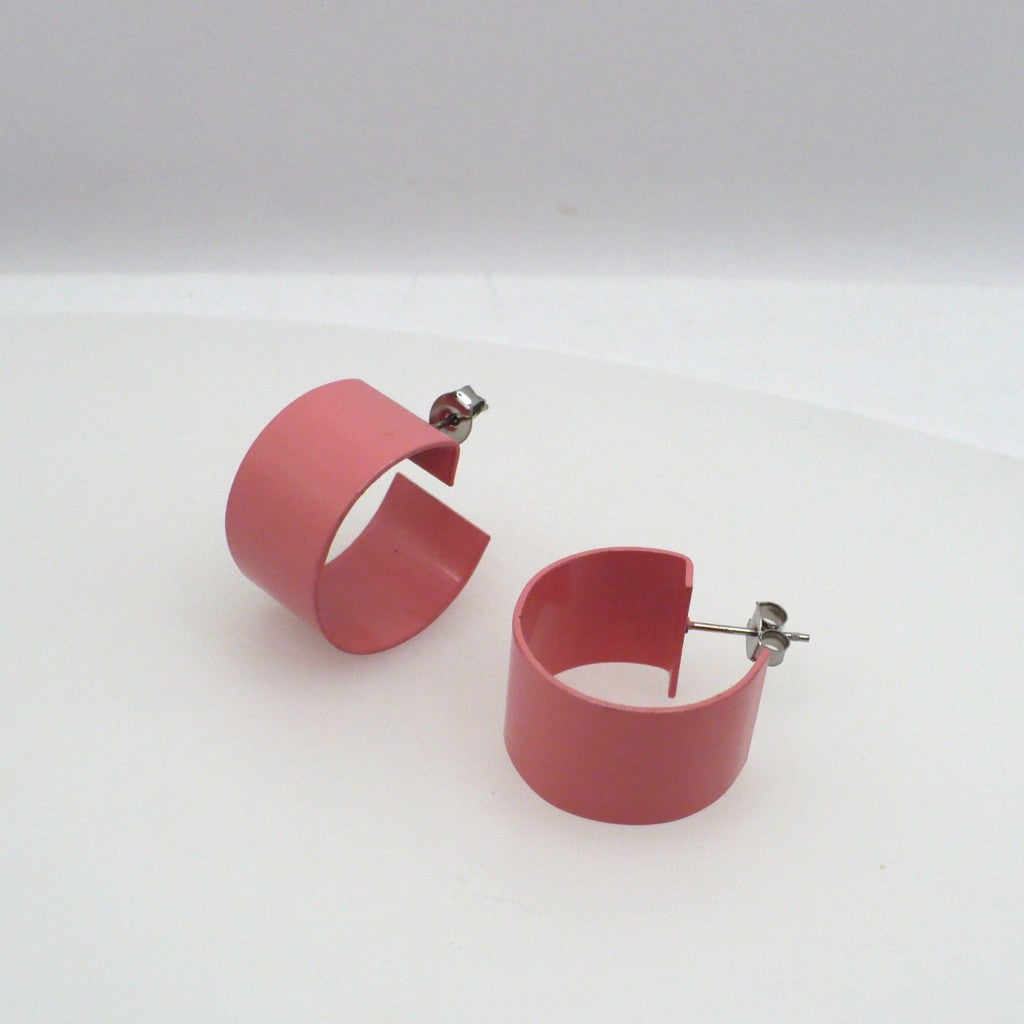 1980s Vintage Mauve Memphis Style C-Hoop Earrings