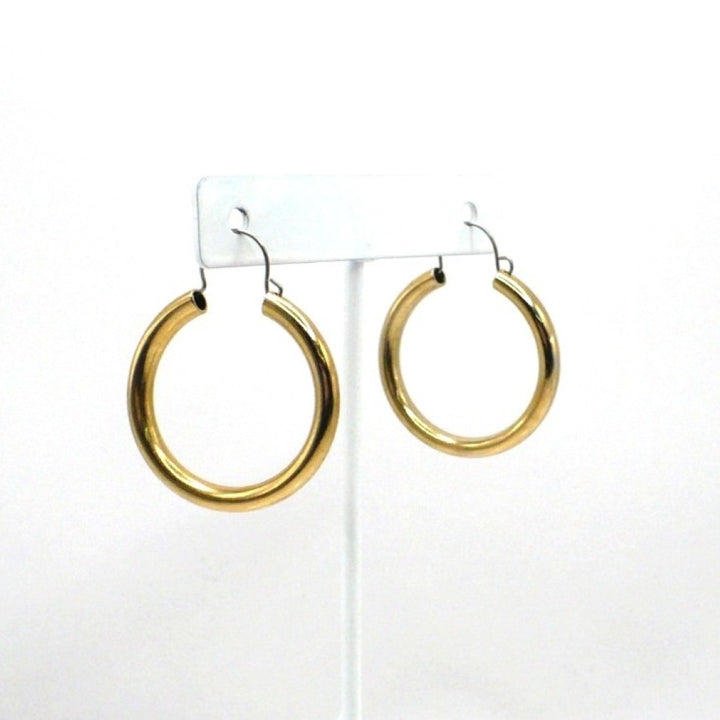1980s Vintage Metallic Gold-tone Tubular Hoop Fashion Earrings (1 1/4-inch)