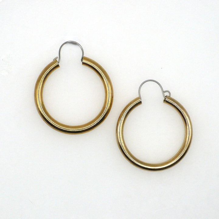 1980s Vintage Metallic Gold-tone Tubular Hoop Fashion Earrings (1 1/4-inch)
