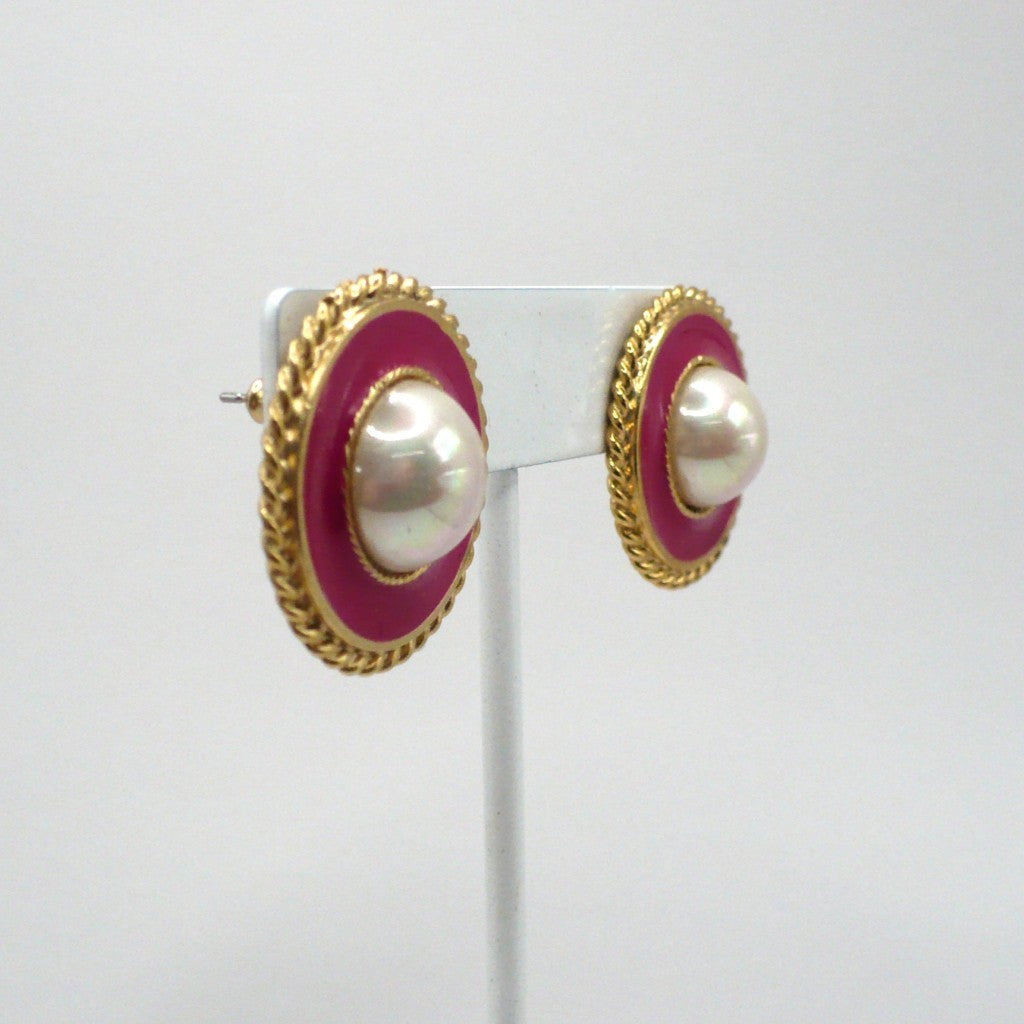 1980s Vintage Country Club Coquette Gold-Tone Pink-n-Pearl Fashion Earrings