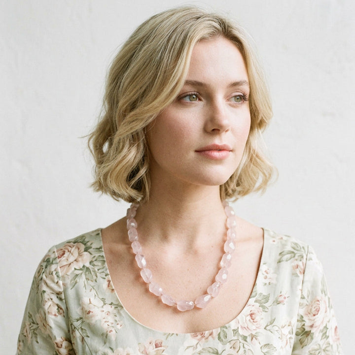 1970s Vintage Rose Quartz Nuggets Beaded Necklace