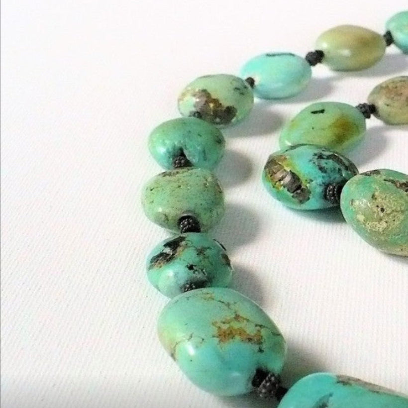 1970s Vintage Chunky Hubei Turquoise Nuggets Sterling Beaded Necklace close -up detail.