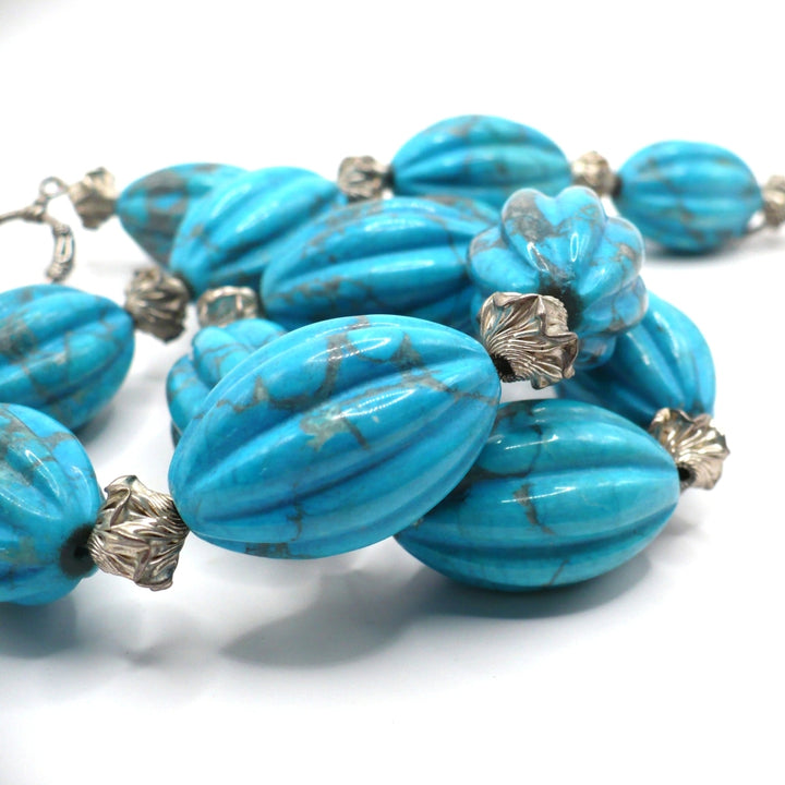 1970s Vintage Chunky Blue Howlite and Silver Beaded Necklace