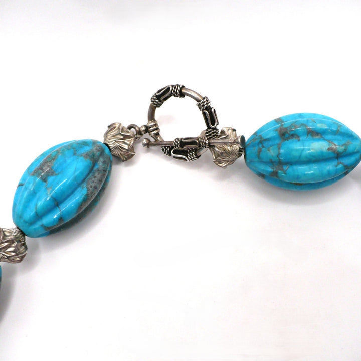 1970s Vintage Chunky Blue Howlite and Silver Beaded Necklace