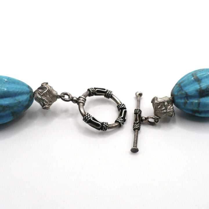 1970s Vintage Chunky Blue Howlite and Silver Beaded Necklace