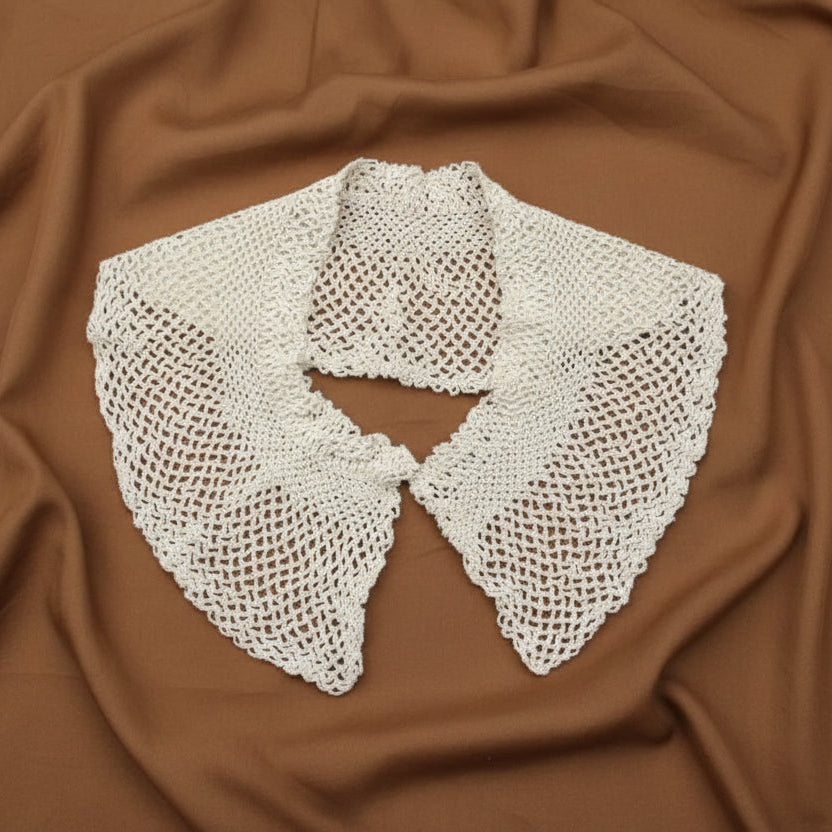 1930s Vintage Ecru Crochet Lace Collar; Great Depression.