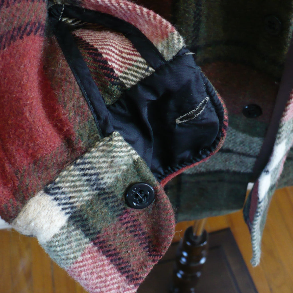 1960s Vintage Man's Man Plaid Wool Jacket,  sleeve detail.