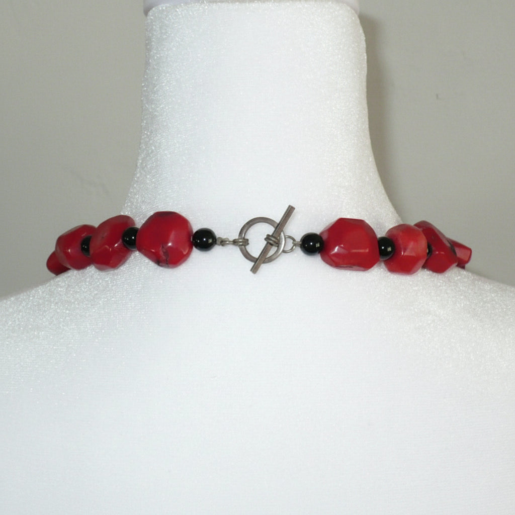 1970s Vintage Chunky Red Bamboo Coral Nugget, Black Onyx, Silver Bead, Necklace oshows sterling silver toggle clasp.