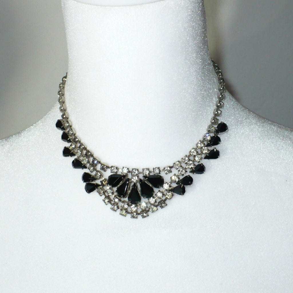 Vintage Black Czech Glass Bib Necklace Adorned with Rhinestones – Ideal for Prom or Stage Wear.