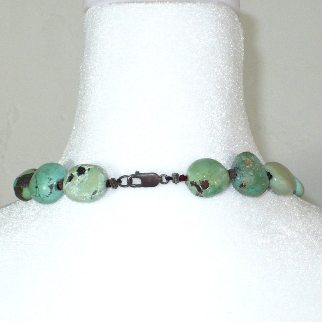 1970s Vintage Chunky Hubei Turquoise Beaded Statement Necklace.