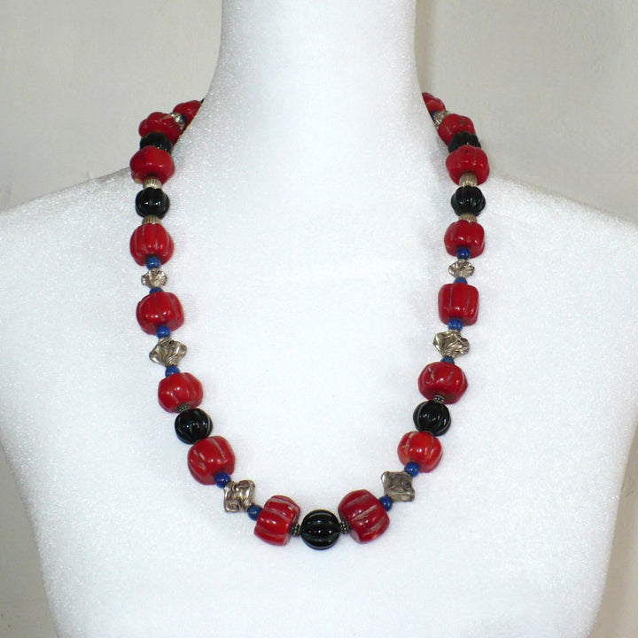 1970 Vintage Red Bamboo Coral, Onyx & Lapis Lazuli Beaded Necklace.