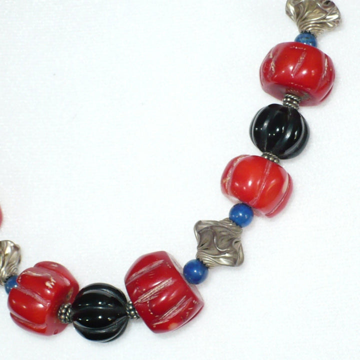 1970 Vintage Red Bamboo Coral, Onyx & Lapis Lazuli Beaded Necklace.