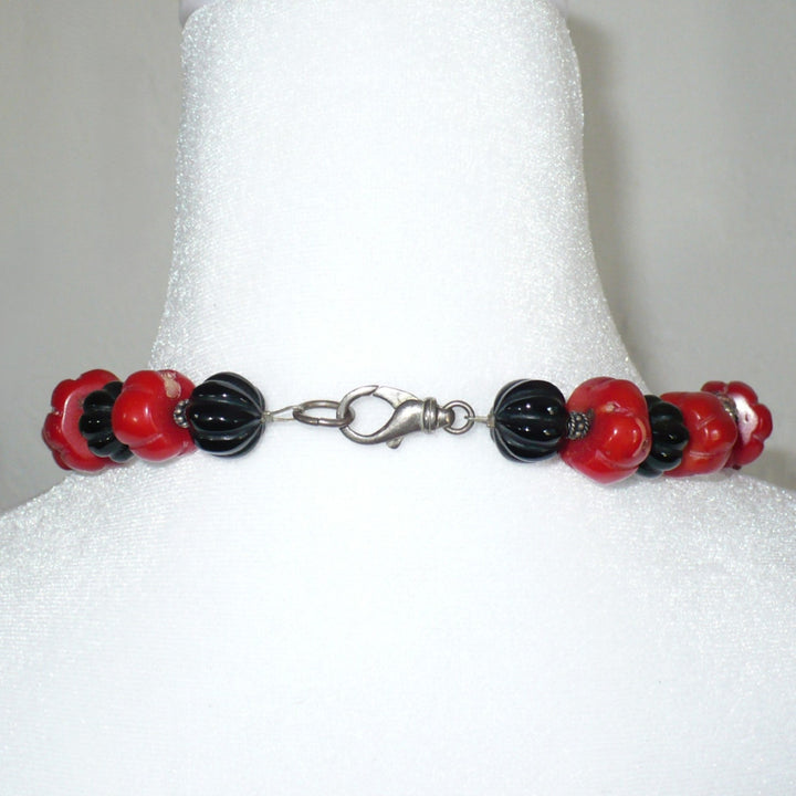 1970 Vintage Red Bamboo Coral, Onyx & Lapis Lazuli Beaded Necklace.