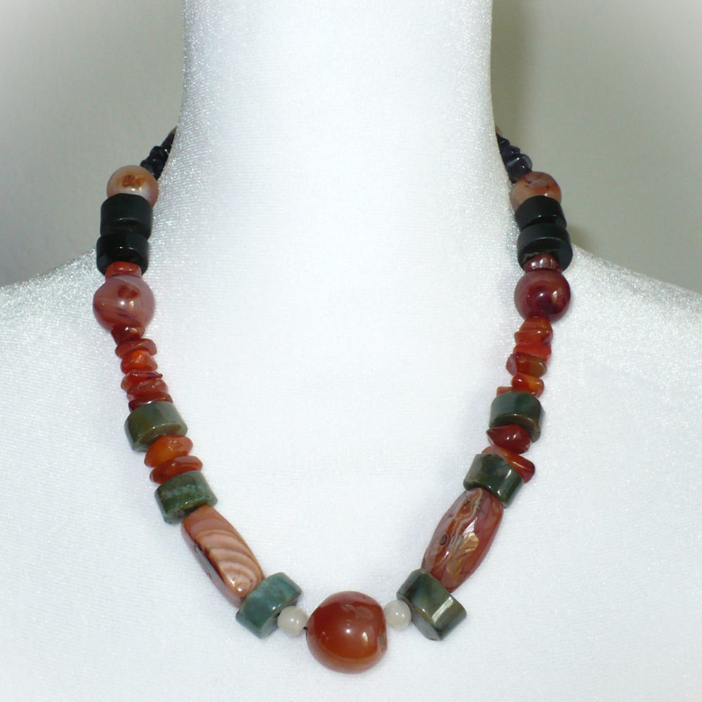 1980s Vintage Boho Chic Mixed Agate Bold Bead Statement Necklace,