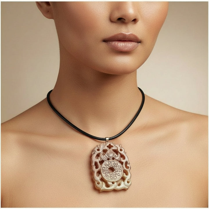 1980 Vintage Chinese Auspicious Bat Serpentine Amulet Plaque Pendant.