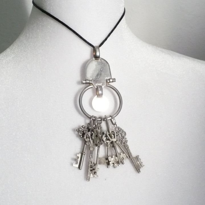 Sterling Silver Chatelaine Skeleton Keys Pendant, 1970s vintage.
