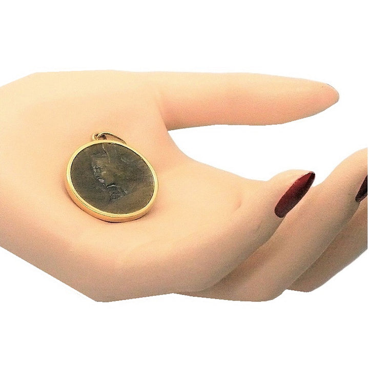 Pendant.