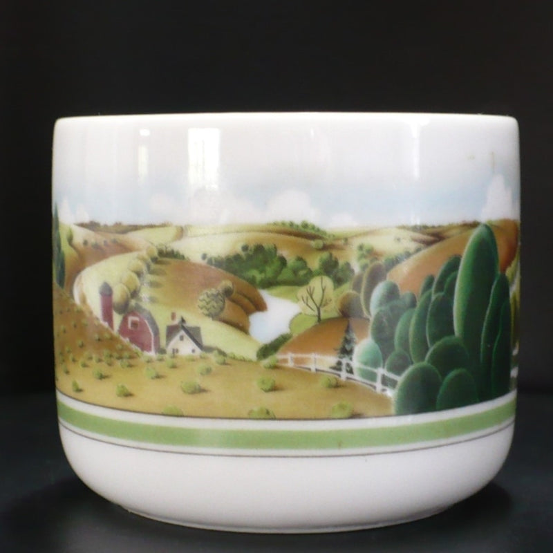 1980 Estée Lauder Rural Folk Art Porcelain Trinket Dish.