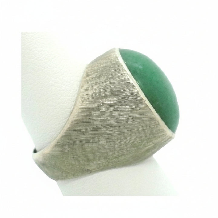 Size 8 Mens 1960s Aventurine Ring, Sterling Silver Modernist Dome Ring side view.