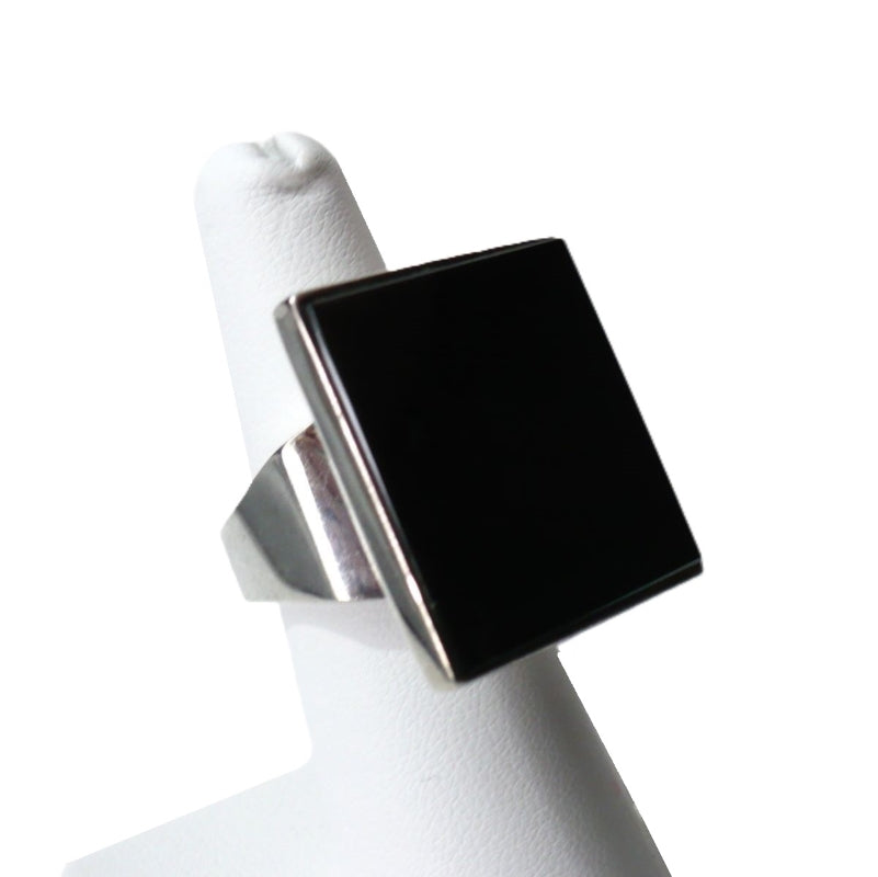 S’Paliu black onyx ring on ring holder.