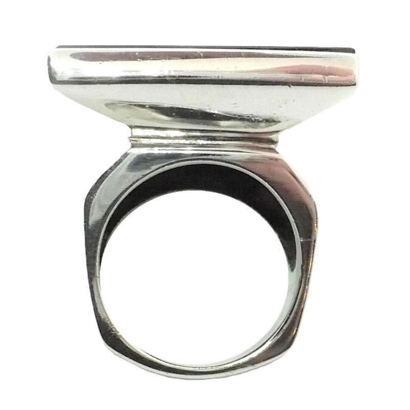 S’Paliu black onyx ring.