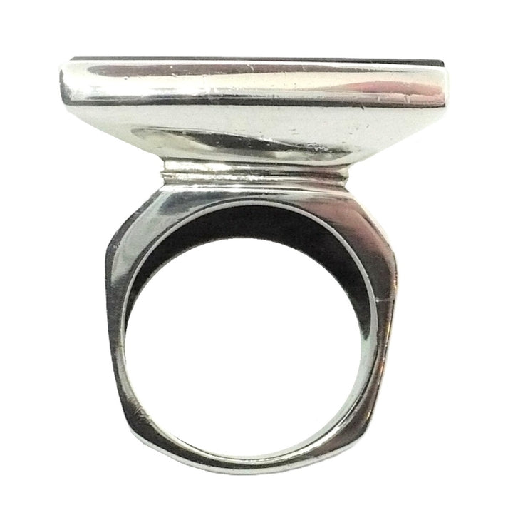 S’Paliu black onyx ring.