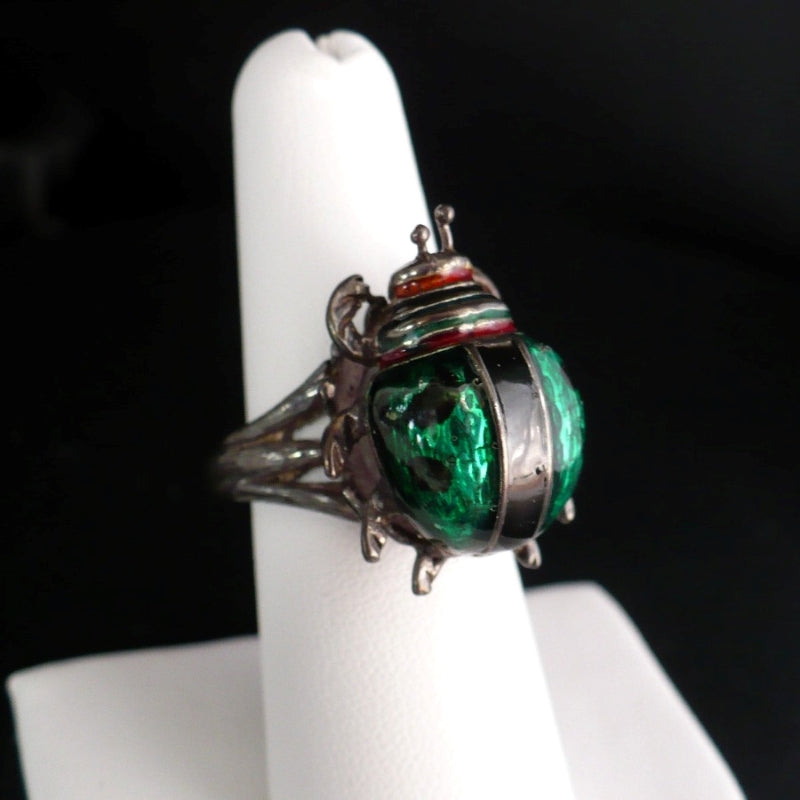 1950s Vintage Beetle Insect Ring in Silver with Green Enamel Wings.