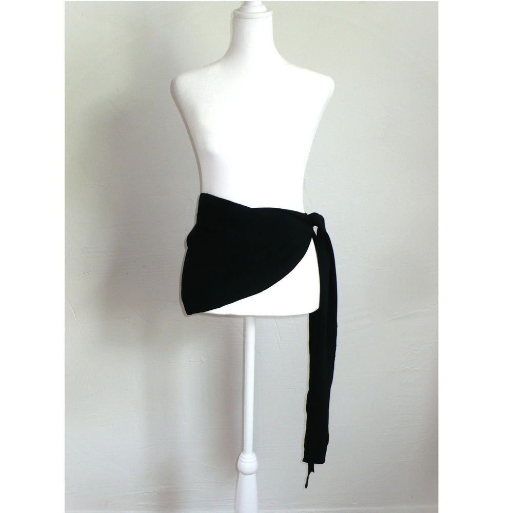 1940s Vintage Black Pebble Crepe Rayon Sash.