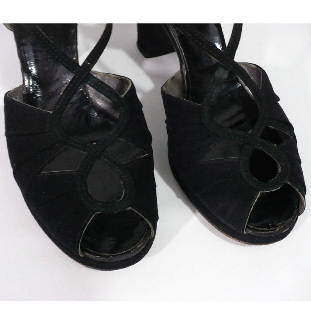 1940s peep toes.