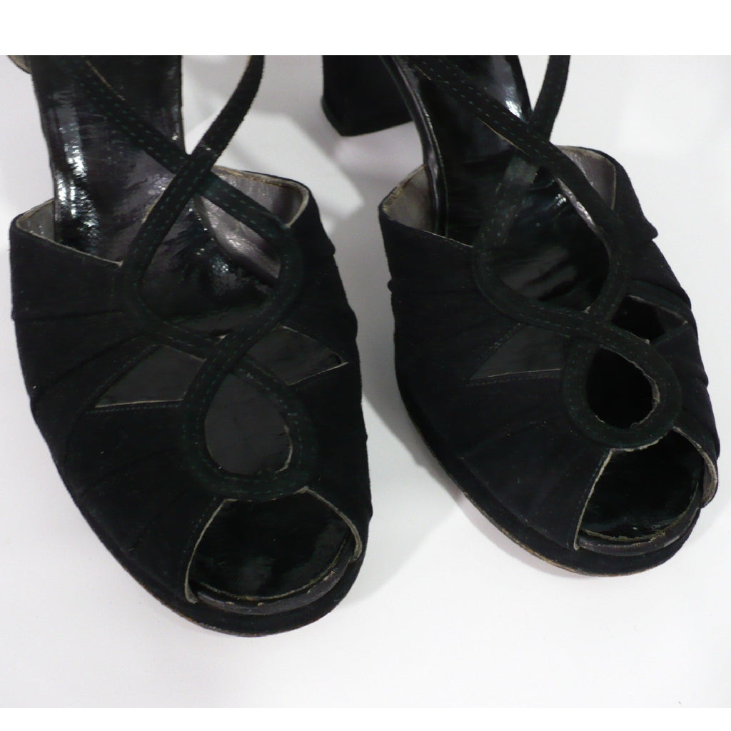 1940s peep toes.