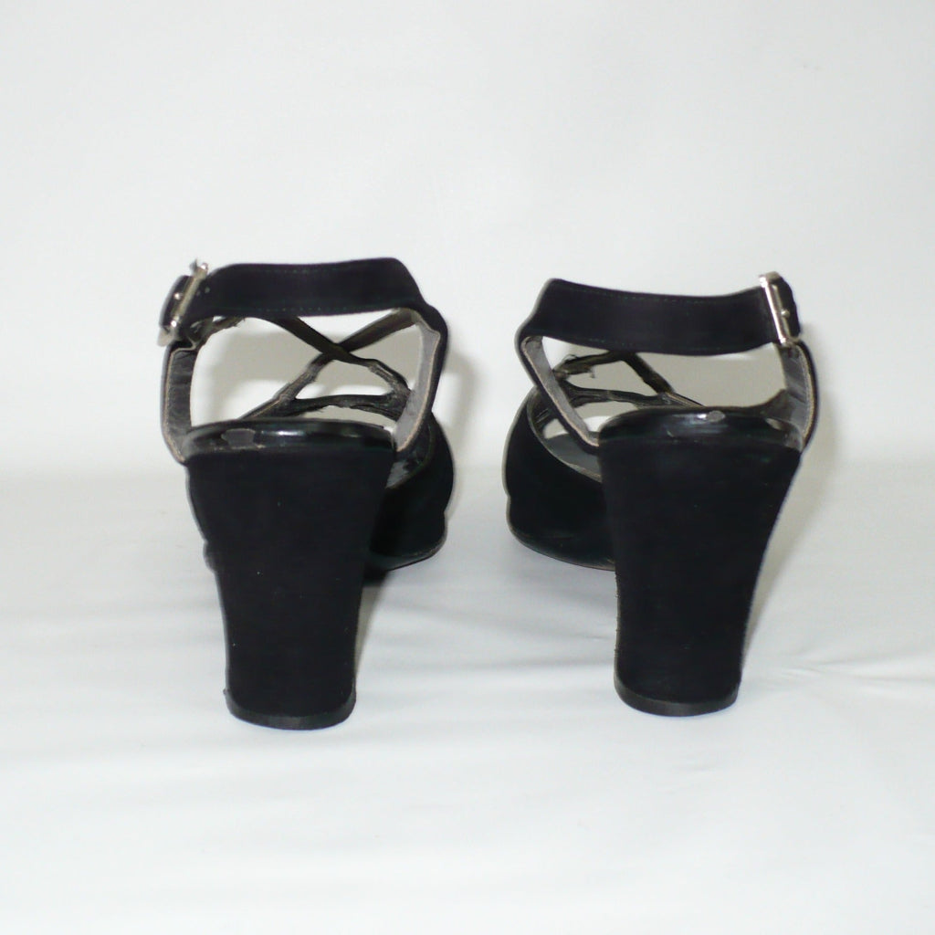 Vintage 1940s Victory Peep-Toe Heels, Ration-Era Collectible Footwear.