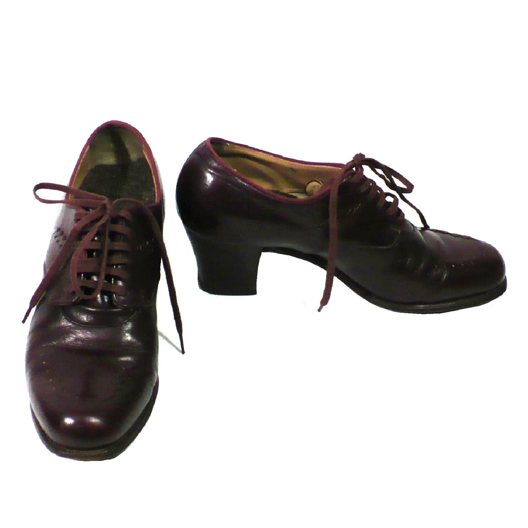 7A Vintage 1940s Women's Heeled Kid Leather Ghillie Oxfords, WW2 era.