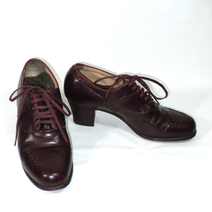 7A Vintage 1940s Women's Heeled Kid Leather Ghillie Oxfords, WW2 era.